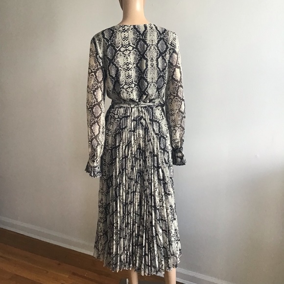 RESERVED .H&M TREND Conscious Midi SNAKESKIN PATTERNED Wrap Pleated Dress Size 8 - Picture 13 of 13